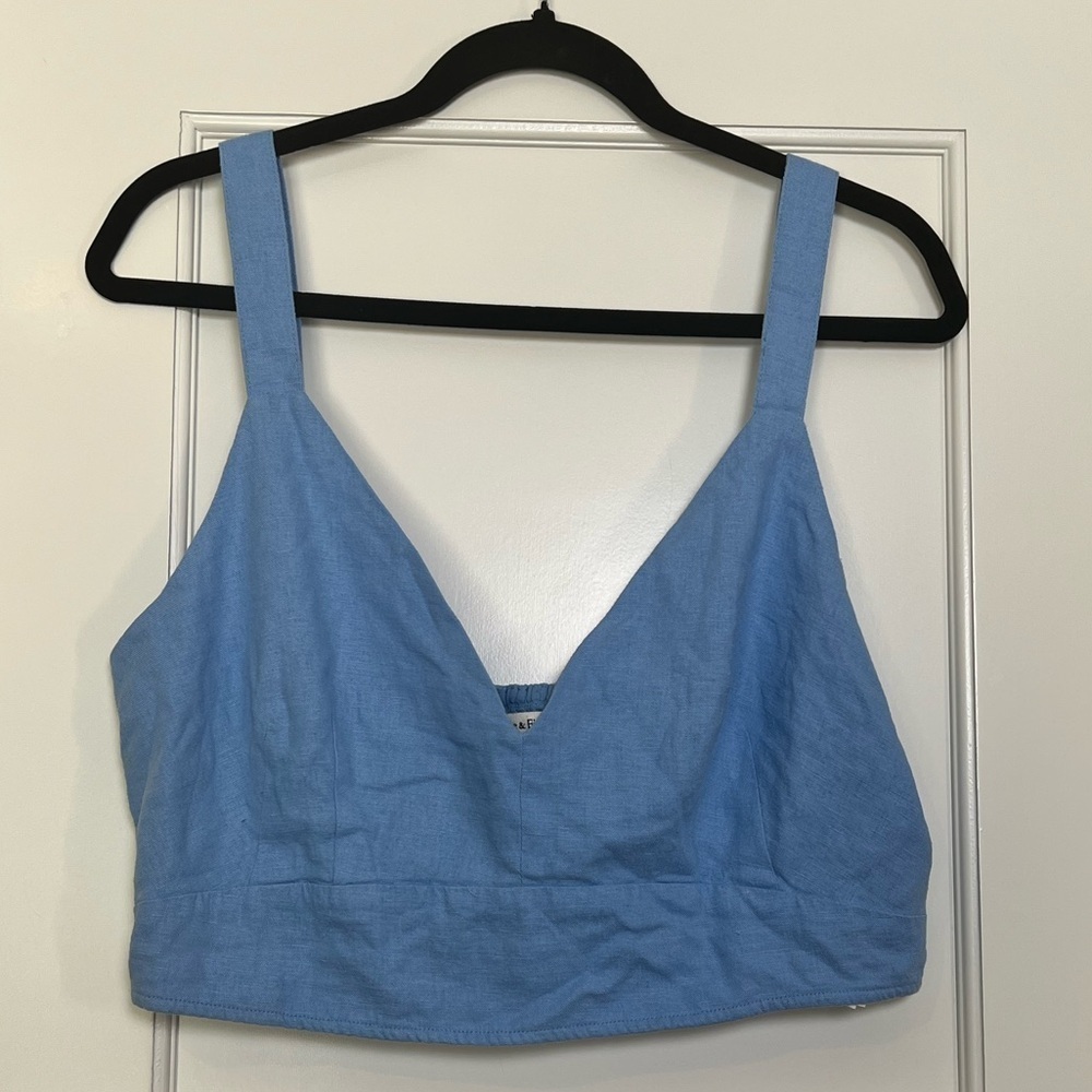 Abercrombie & Fitch Blue Linen Cropped Top (Large)